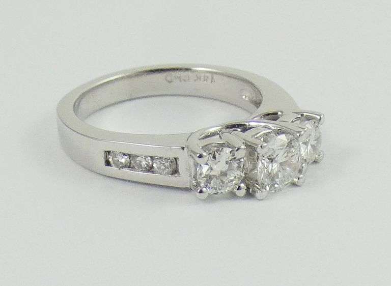 14KT WHITE GOLD TRINITY RING