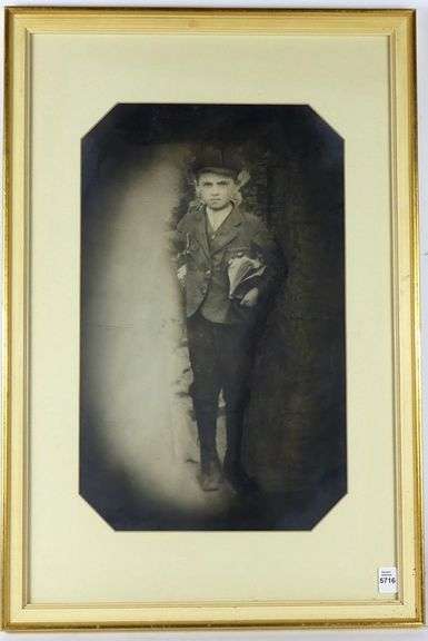 ANTIQUE PHOTOGRAPH