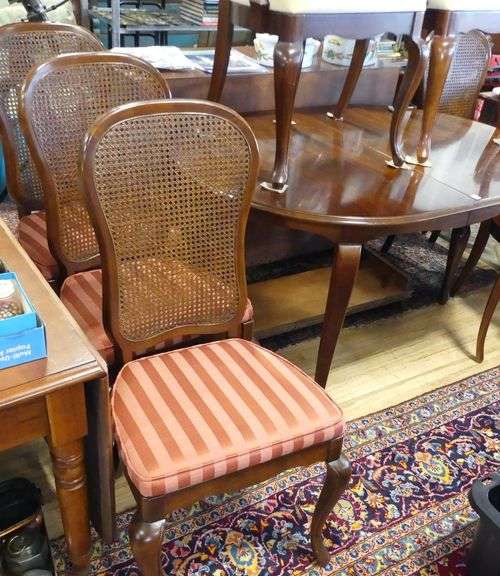 GIBBARD DINING SET