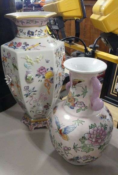 THREE ASIAN PORCELAIN VASES
