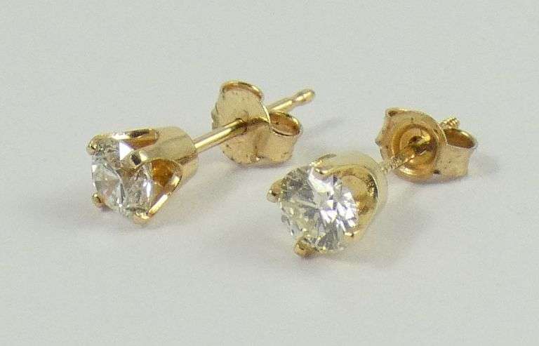 PAIR DIAMOND EARRINGS
