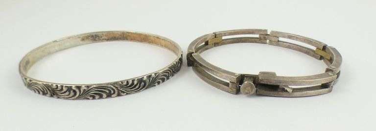 5 BRACELETS