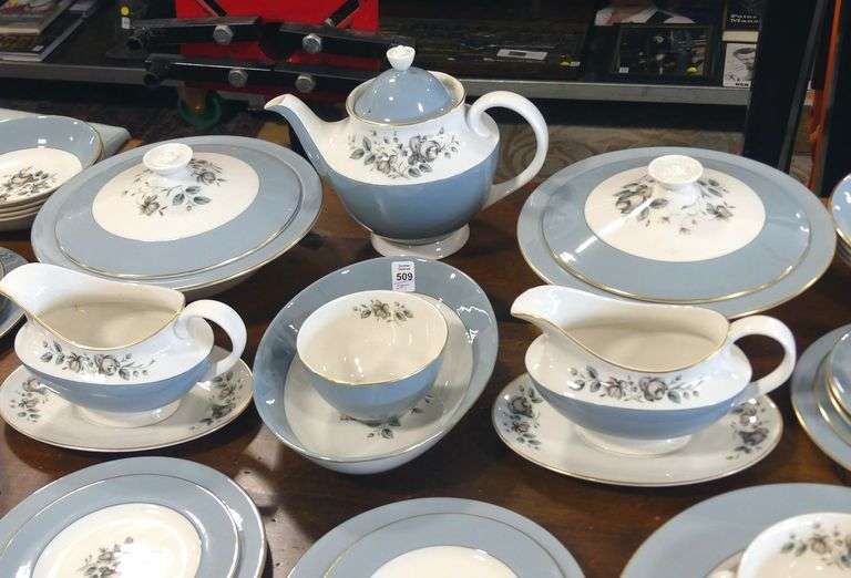 ROYAL DOULTON "ROSE ELEGANS" DINNERWARE