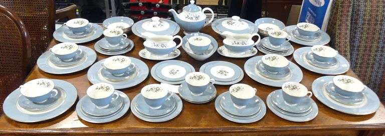 ROYAL DOULTON "ROSE ELEGANS" DINNERWARE