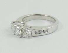 14KT WHITE GOLD TRINITY RING