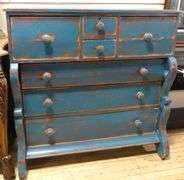 SHABBY CHIC BONNET CHEST