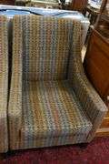 PAIR OF MODERN LOUNGE CHAIRS