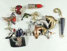 FASHION BROOCHES
