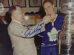 BINDER OF TORONTO MAPLE LEAFS AUTOGRAPHED PHOTOS