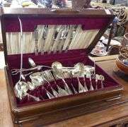 CANTEEN OF SILVER PLATE FLATWARE