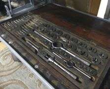ANTIQUE MACHINIST'S TAP AND DIE SET