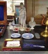 FIGURINES AND TABLE ACCESSORIES