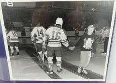 BINDER OF TORONTO MAPLE LEAFS AUTOGRAPHED PHOTOS