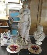FIGURINES AND TABLE ACCESSORIES