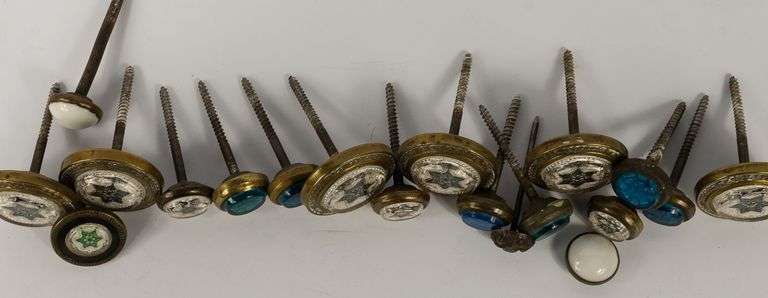 ANTIQUE SULFIDE GLASS HANGING NAILS