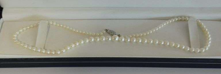 PEARL NECKLACE