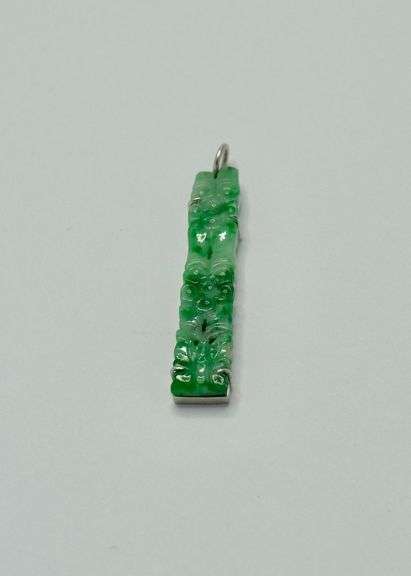 PLATINUM AND JADE PENDANT