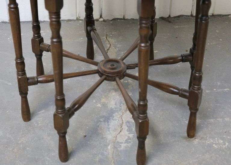 ANTIQUE SIDE TABLE