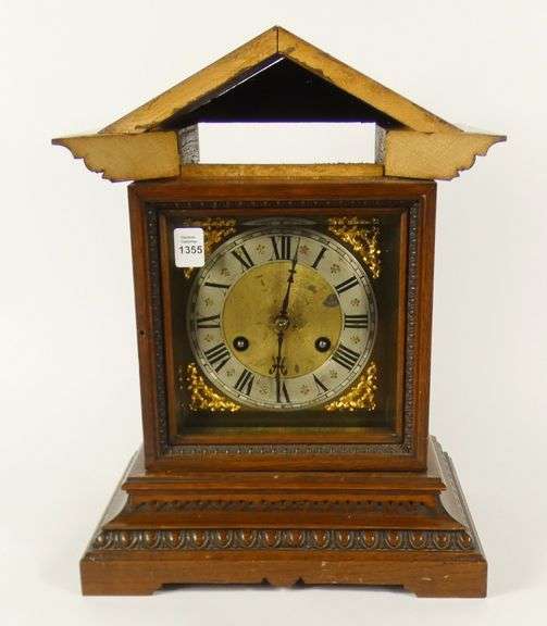 ANTIQUE MANTEL CLOCK