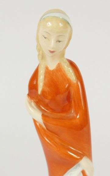 ROYAL DOULTON "TEENAGER"