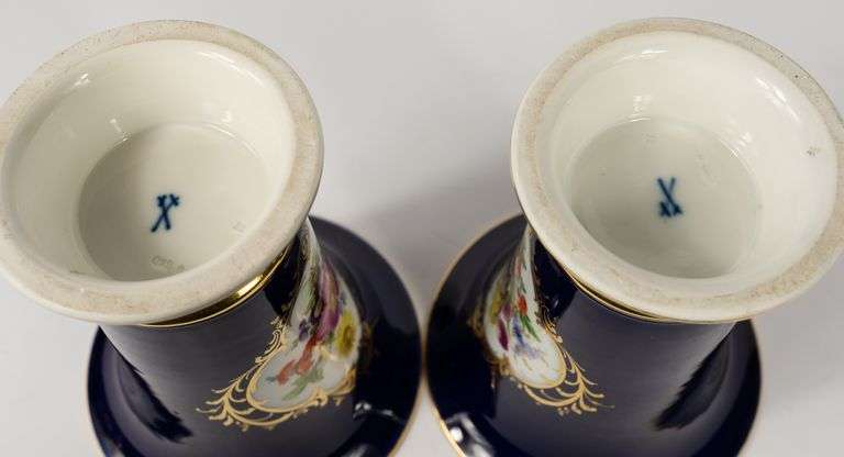 PAIR OF MEISSEN VASES