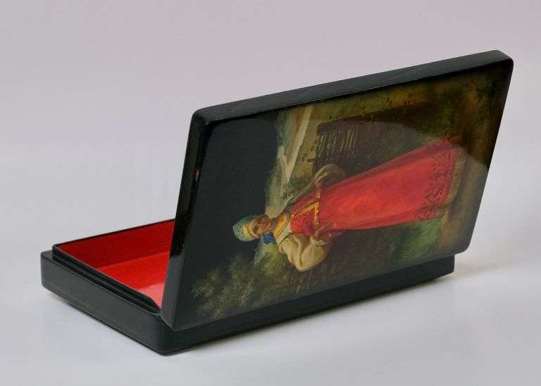RUSSIAN BOX