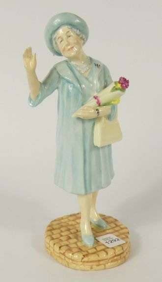 ROYAL DOULTON ROYALTY FIGURINE