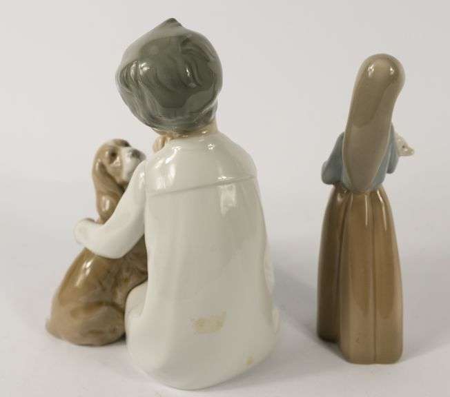 TWO LLADRO FIGURINES
