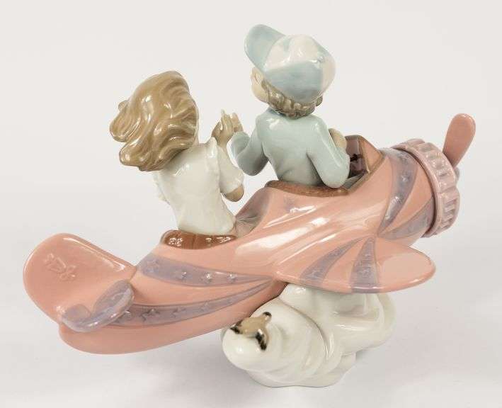LLADRO "DON'T LOOK DOWN" FIGURINE