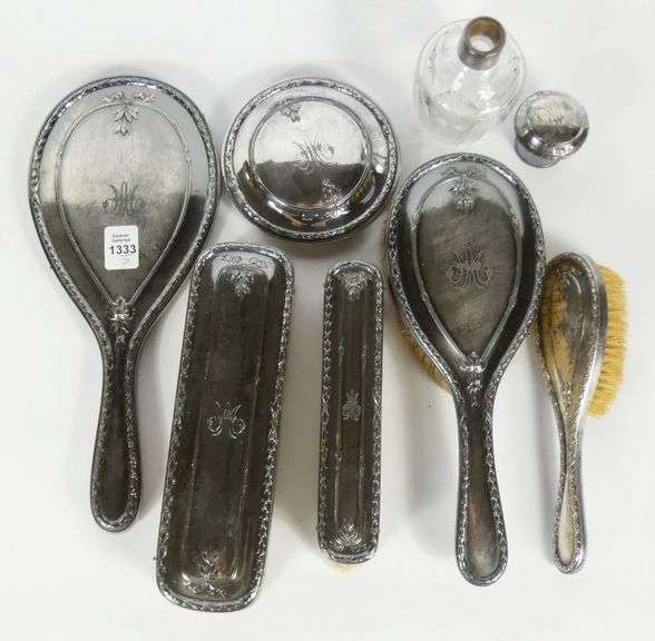 SILVERPLATED VANITY SET
