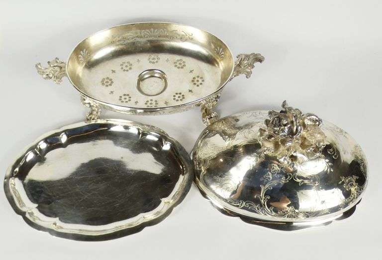 PAIR OVAL COVERED SERVING DISHES