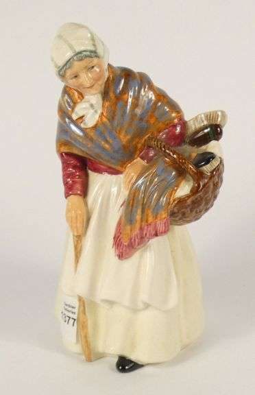 ROYAL DOULTON "GRANDMA"