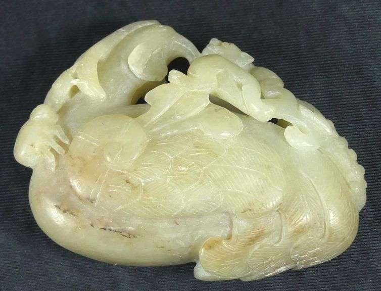 CHINESE NEPHRITE JADE CARVING
