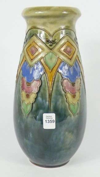 ROYAL DOULTON VASE