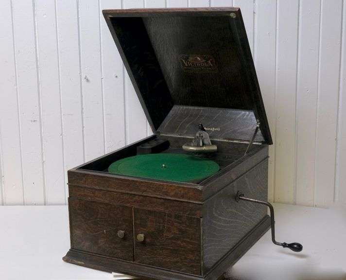 VICTOR VICTROLA