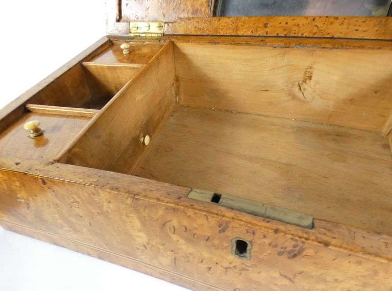 ANTIQUE WORK BOX