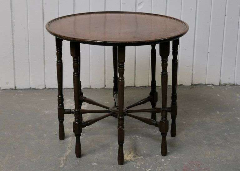 ANTIQUE SIDE TABLE