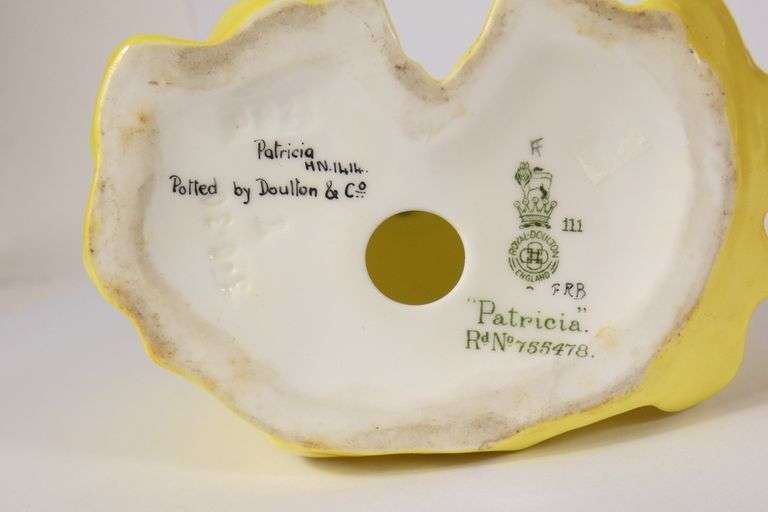 ROYAL DOULTON "PATRICIA"