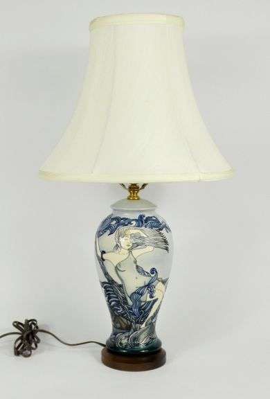 VERY RARE MOORCROFT TABLE LAMP