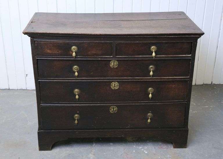 17TH CENTURY CHEST OF DRAWERS