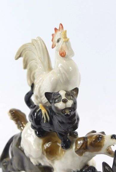 HEUTSCHENREUTHER FIGURINE