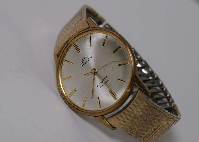 SOLAR WRISTWATCH