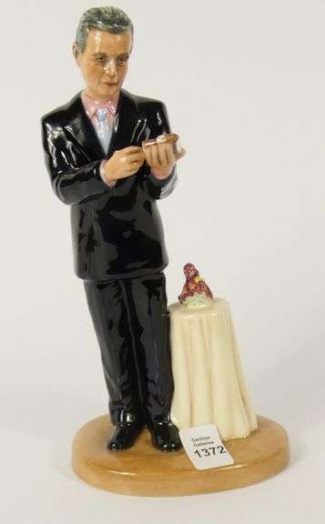 DOULTON FIGURINE "MICHAEL DOULTON"