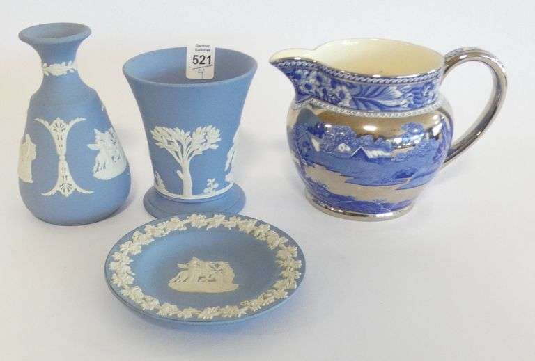 FOUR PIECES OF WEDGWOOD