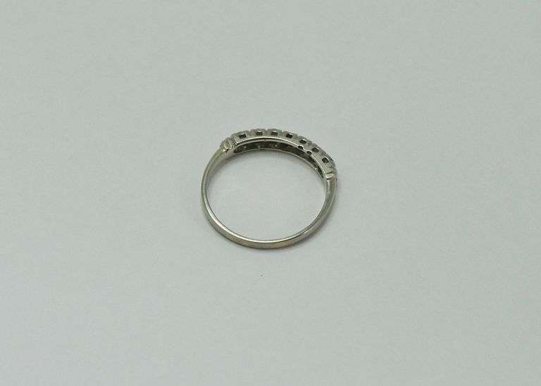 14KT DIAMOND RING