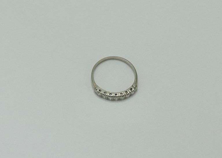 14KT DIAMOND RING