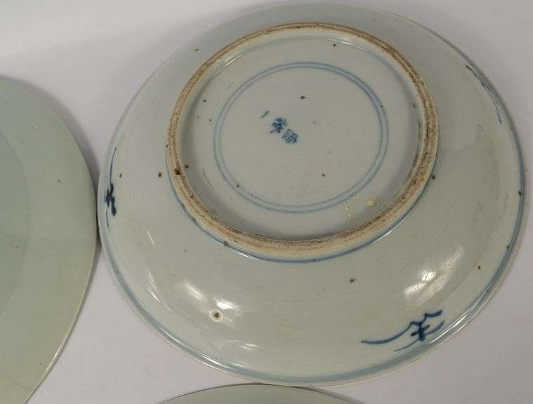 ANTIQUE CHINESE PLATES & BOWLS