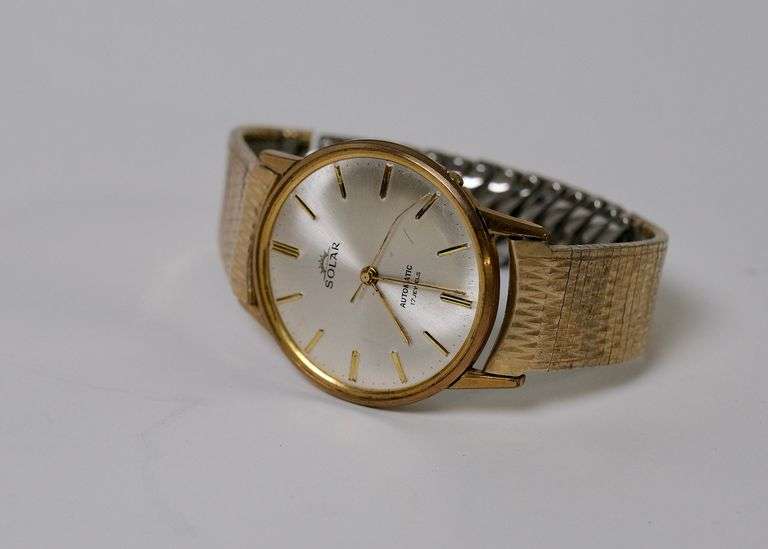 SOLAR WRISTWATCH
