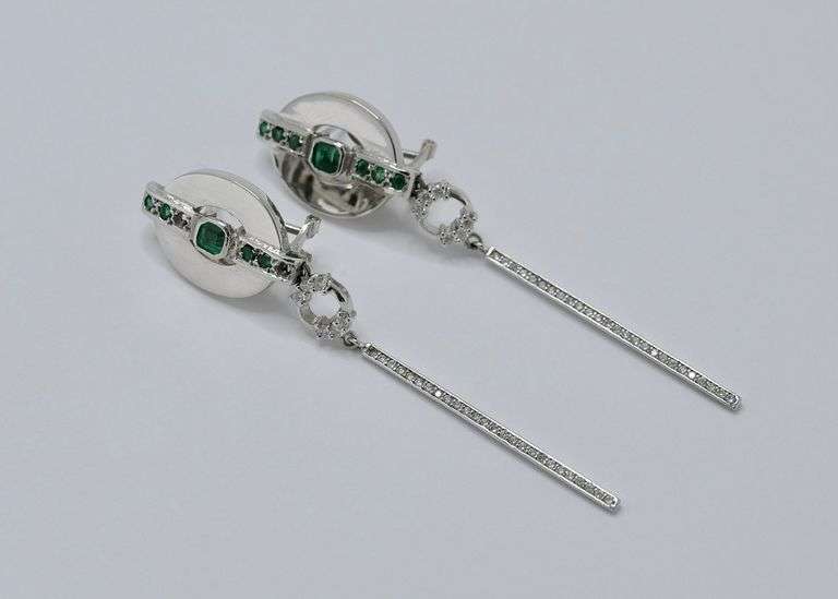 18KT DIAMOND & EMERALD EARRINGS