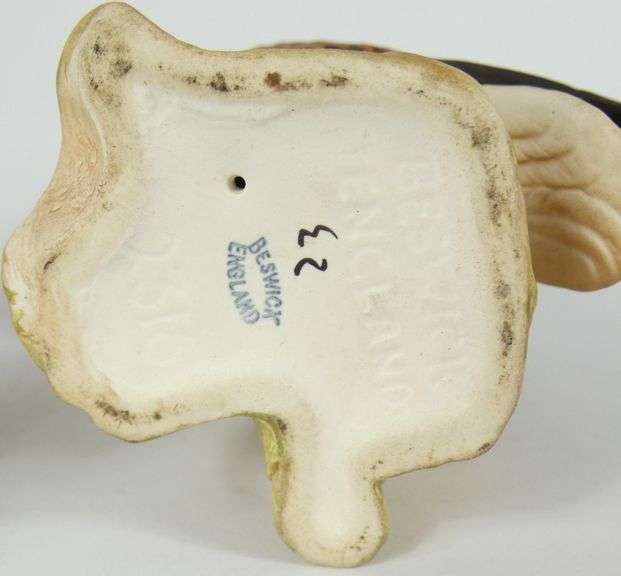 2 BESWICK FIGURINES